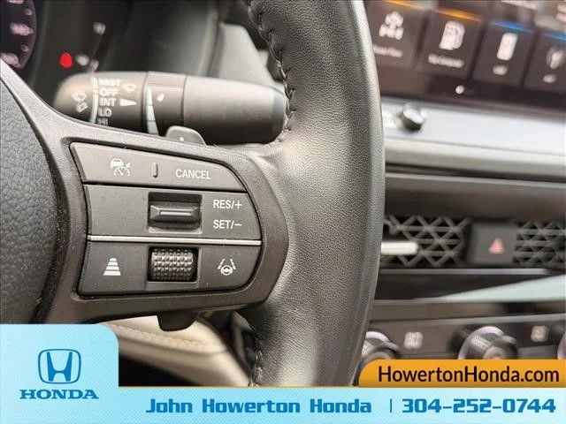 Used 2023 White Honda EX-L image 19