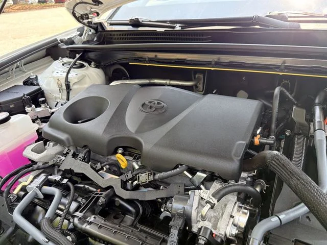 Used 2023 White Toyota XLE image 28