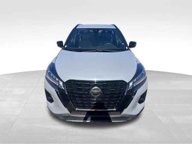 Used 2021 Gray Nissan SR image 8