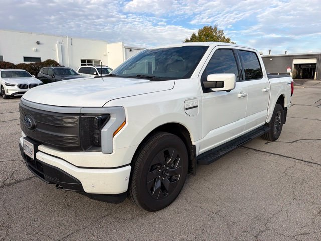 Used 2022 Ford F-150 Lightning Lariat with VIN 1FT6W1EV8NWG01356 for sale in Peoria, IL