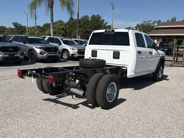 New 2026 Bright White Clear-Coat Exterior Paint RAM Tradesman image 4