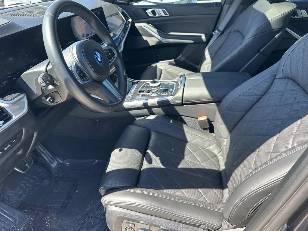 Used 2025 Carbon Black Metallic BMW xDrive50e image 17