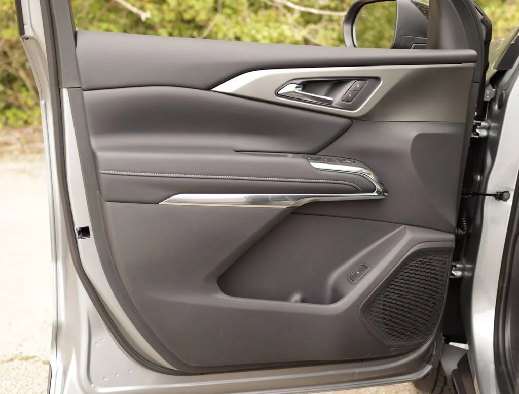 New 2026 Sterling Gray Metallic Chevrolet LT image 26