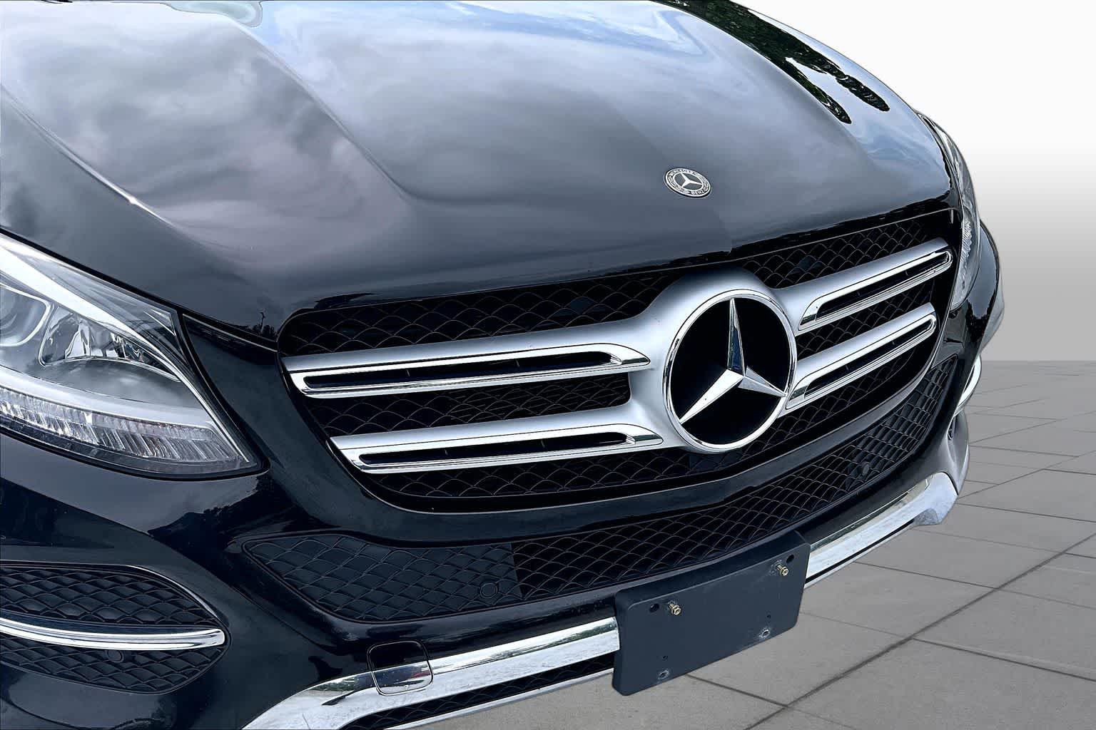 Used 2018 Obsidian Black Metallic Mercedes-Benz GLE 350 image 30