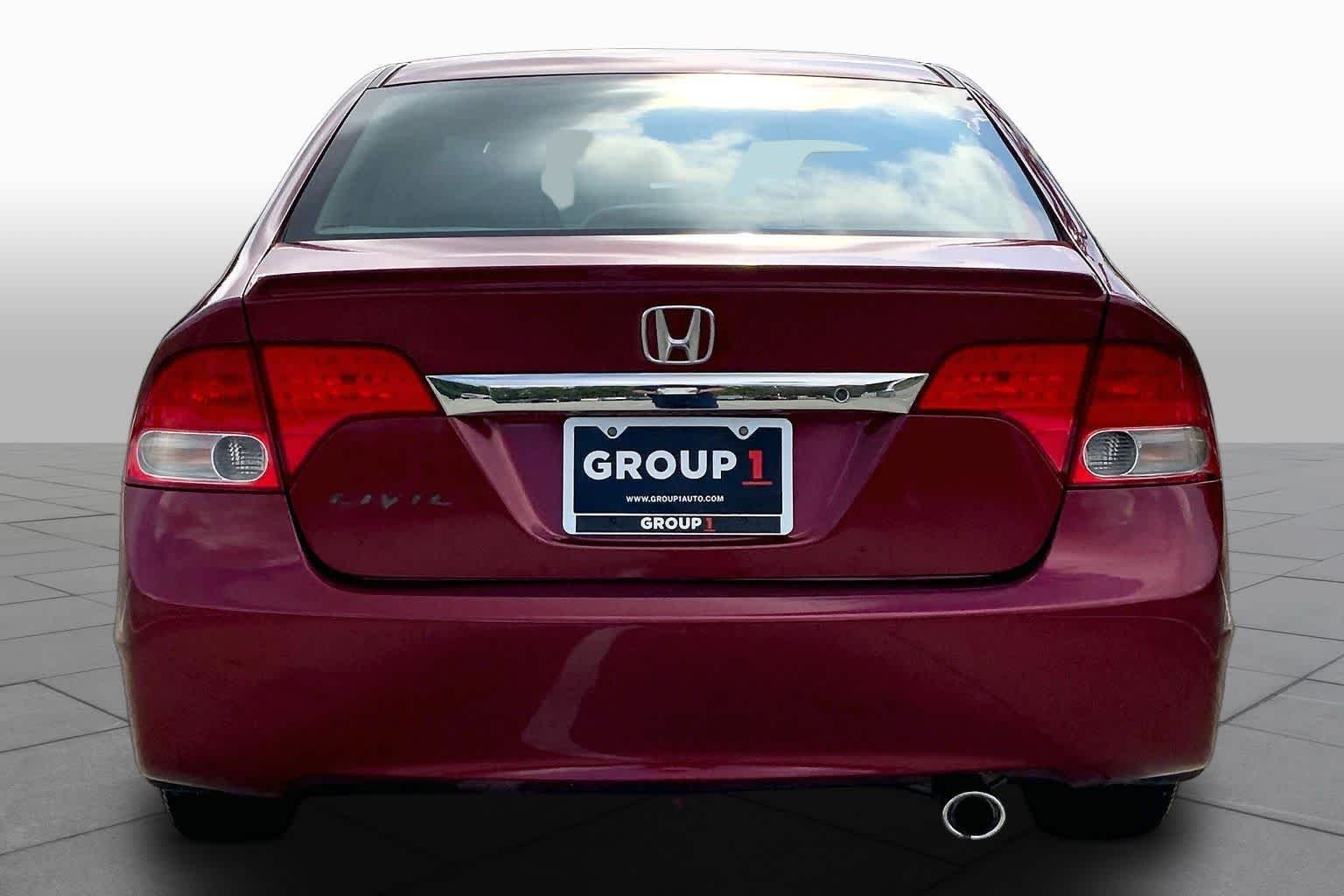 Used 2009 Tango Red Pearl Honda LX-S image 4