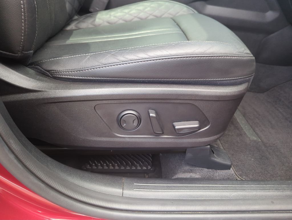 Used 2021 Red Kia SX-Prestige image 40