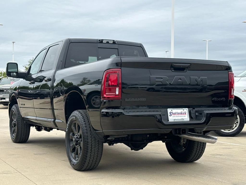 New 2026 Diamond Black Crystal Pearl-Coat Exterior Paint RAM Laramie image 7