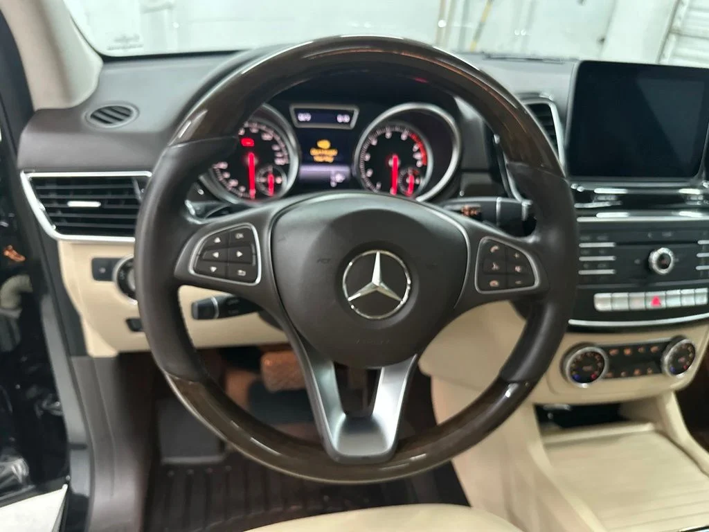 Used 2018 Black Mercedes-Benz GLE 350 image 20