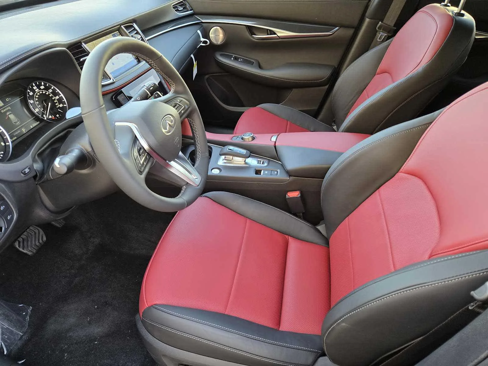 Certified Used 2025 Black Obsidian INFINITI SPORT image 10