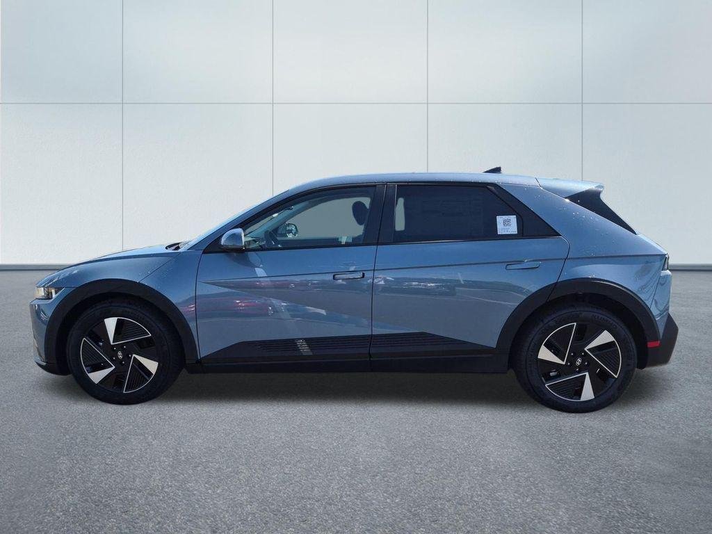 New 2026 Blue Hyundai SEL image 3