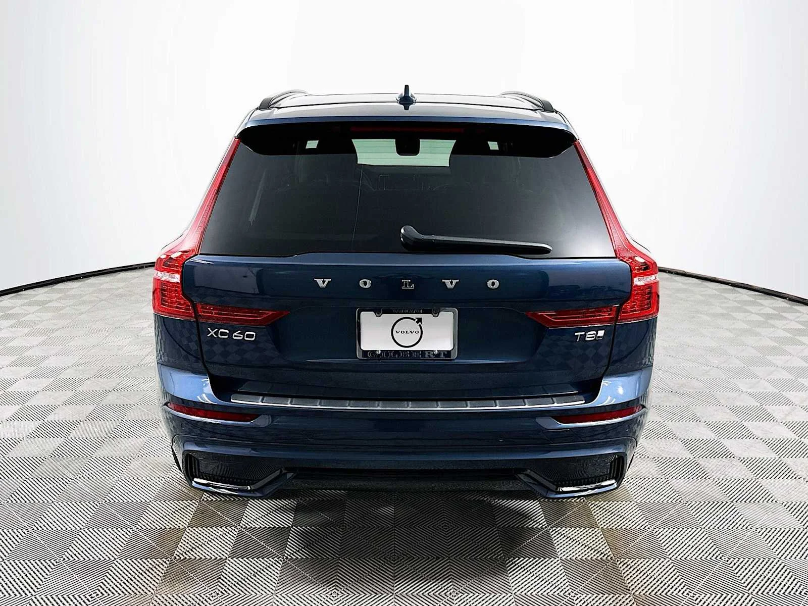 2025 Volvo XC60 Plus - Photo 6