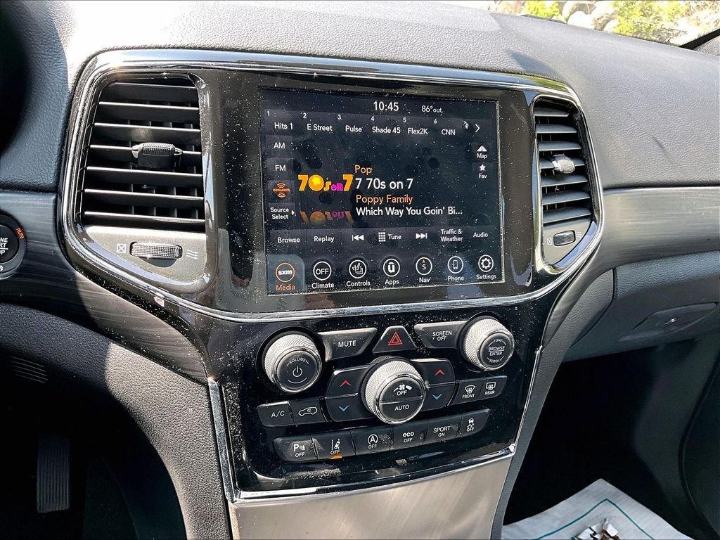 Used 2021 Billet Silver Metallic Clearcoat Jeep Laredo X image 24