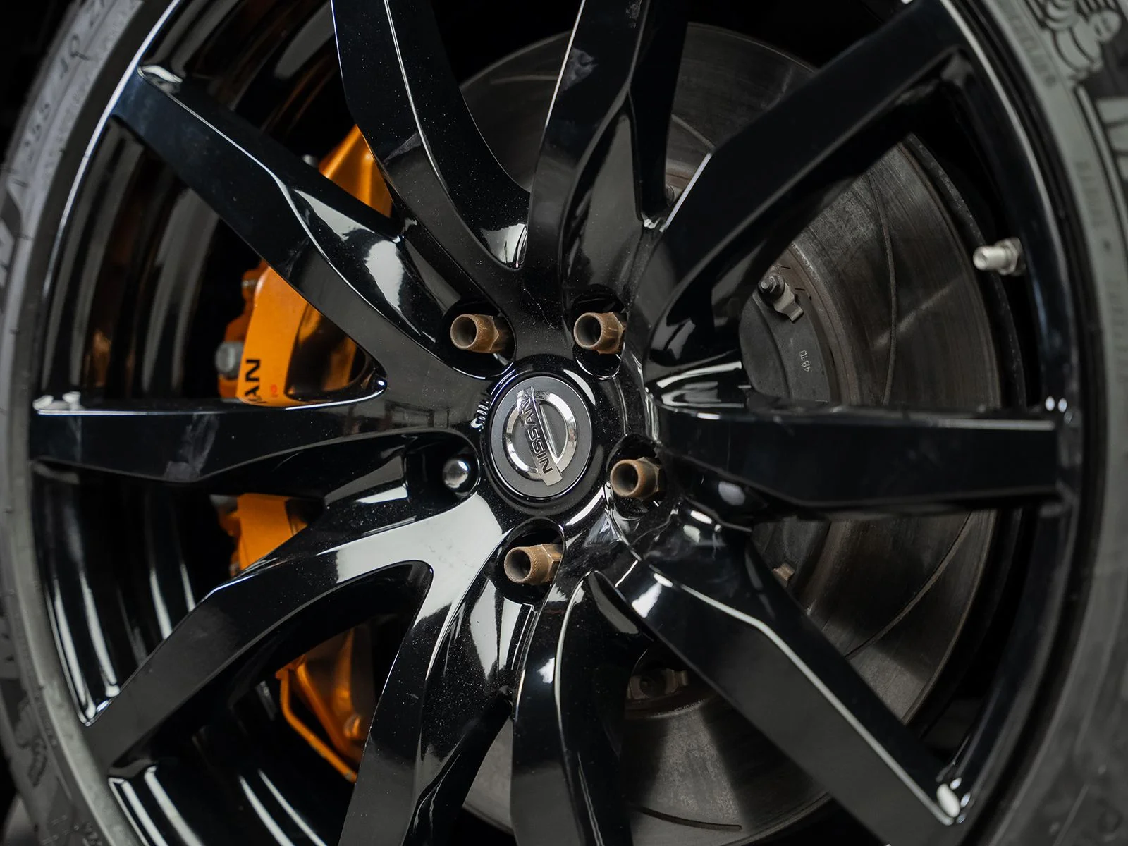Used 2015 Red Nissan Premium image 6