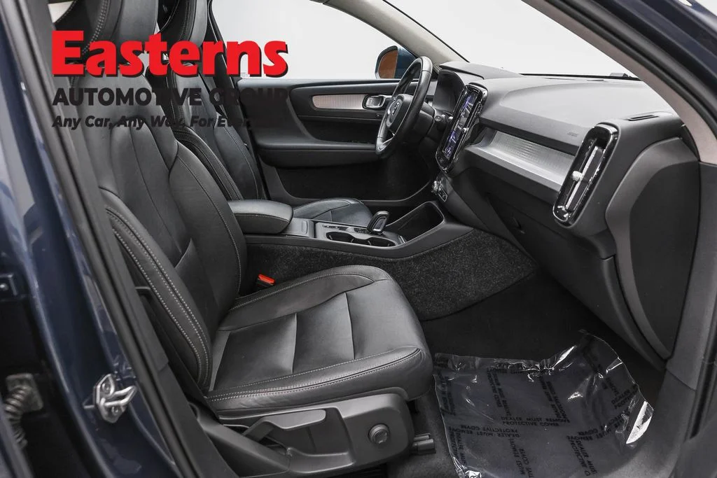 Used 2021 Gray Volvo Momentum image 25