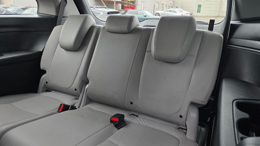 Used 2022  Honda EX-L image 18