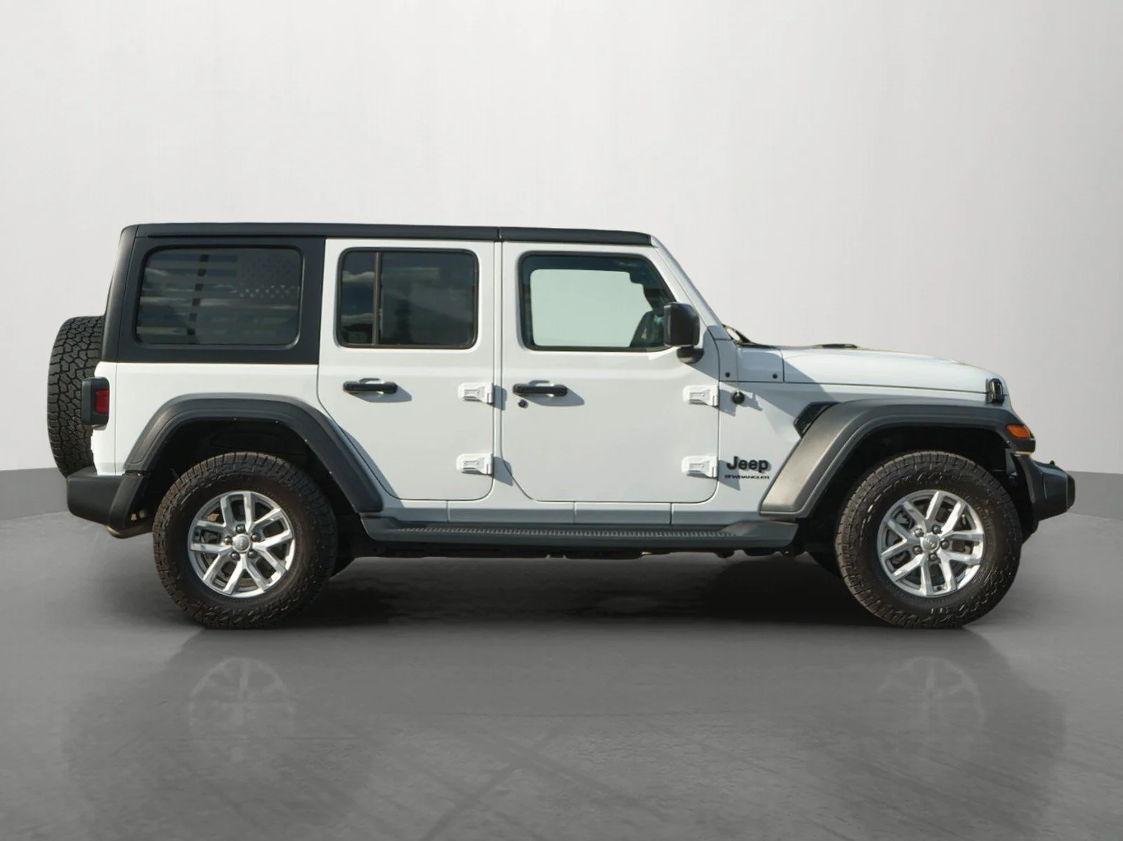 Used 2023 Bright White Clearcoat Jeep Sport S image 8