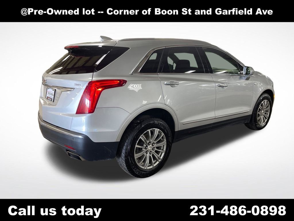 Used 2017 RADIANT SILVER METALLIC Cadillac Luxury AWD image 5