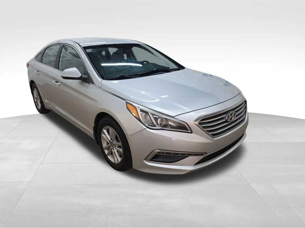 Used 2015 Hyundai Sonata SE with VIN 5NPE24AF2FH222528 for sale in North Huntingdon, PA