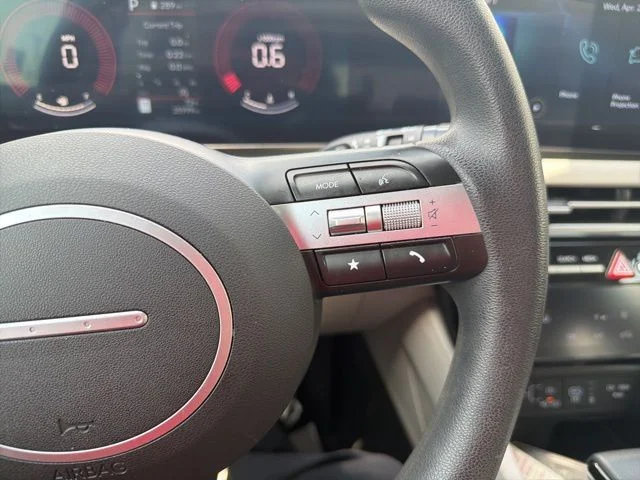 Used 2025 Silver Hyundai SEL image 39