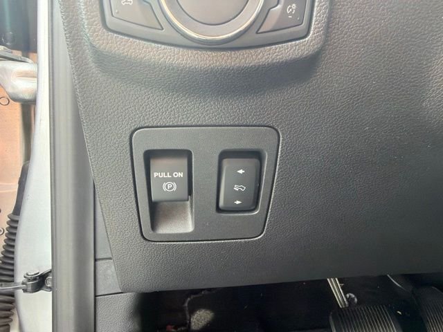 Used 2019 Silver Ford Lariat image 19
