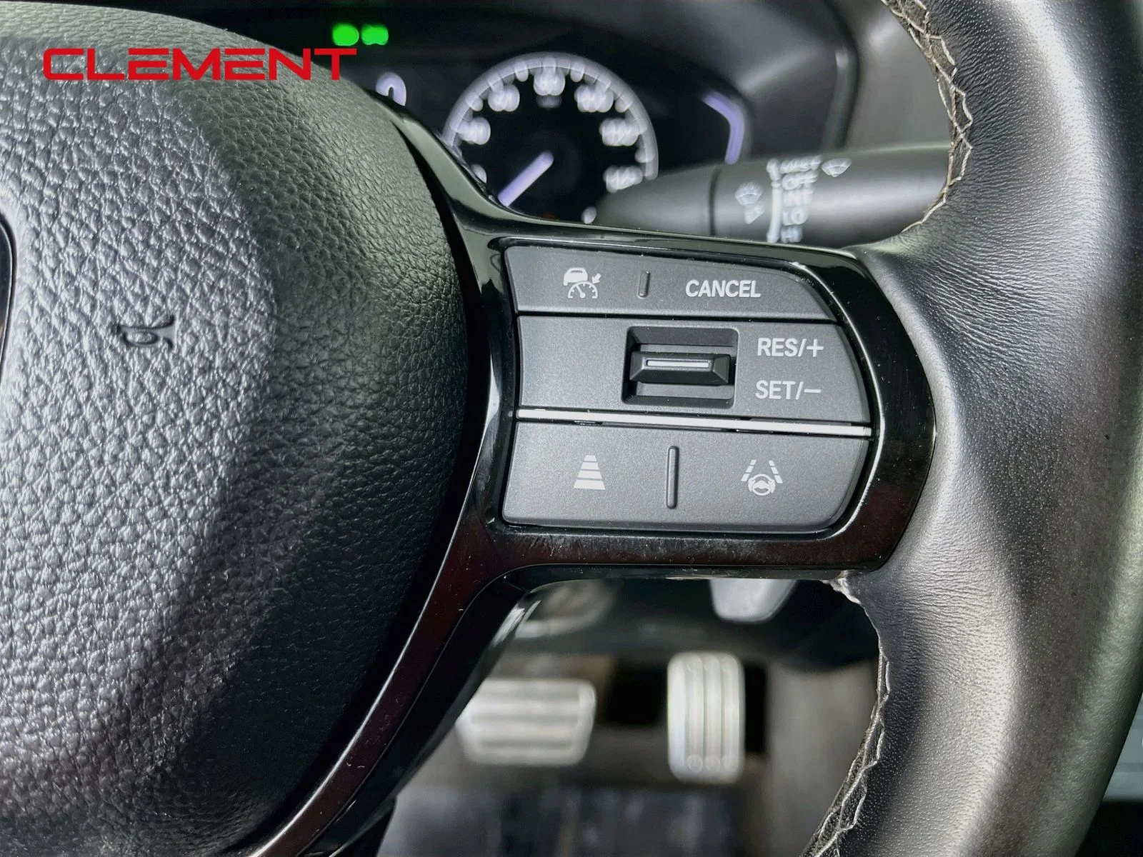 Used 2024  Honda Sport image 17