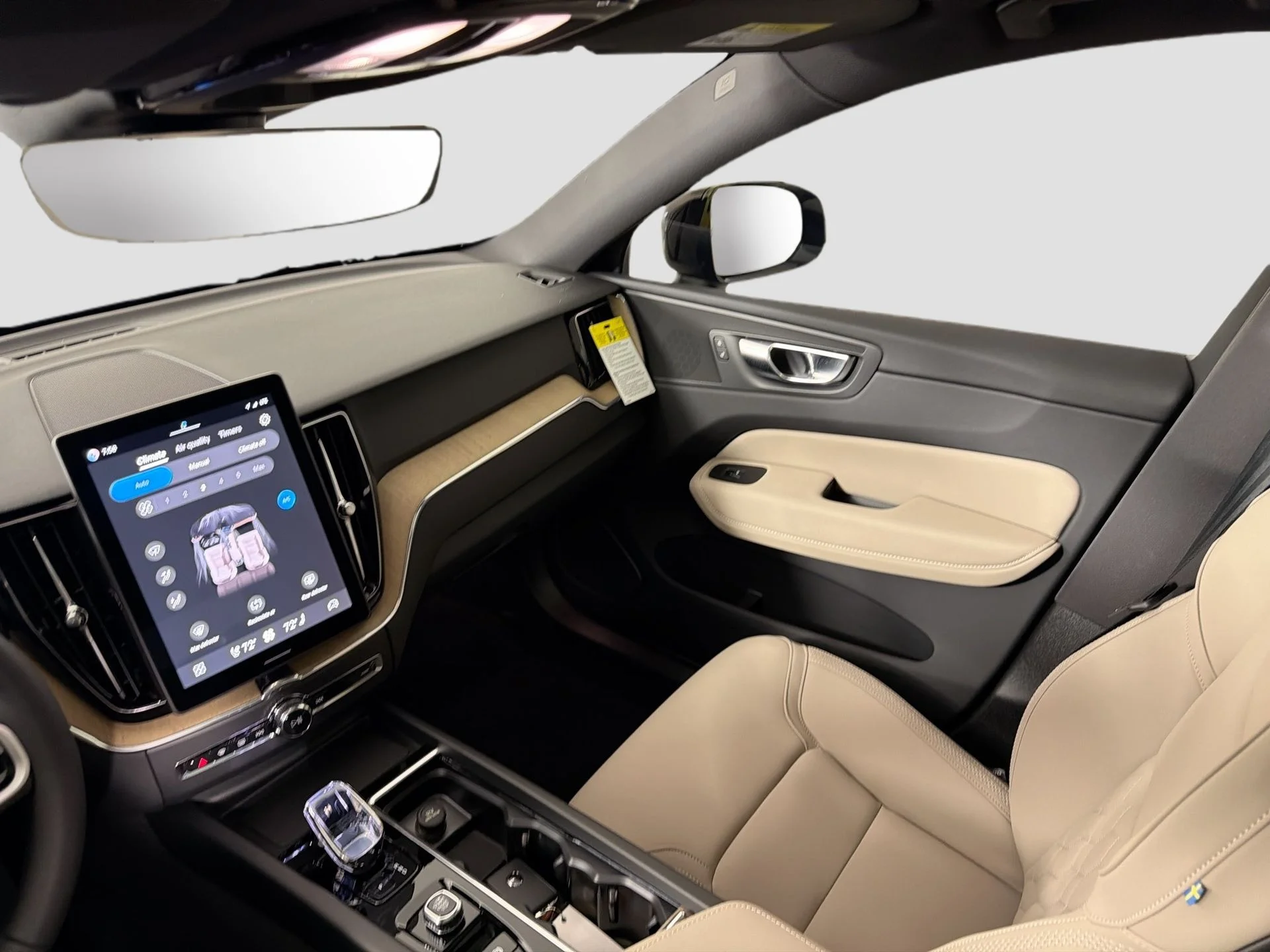 New 2026 Bright Dusk Volvo Plus image 24