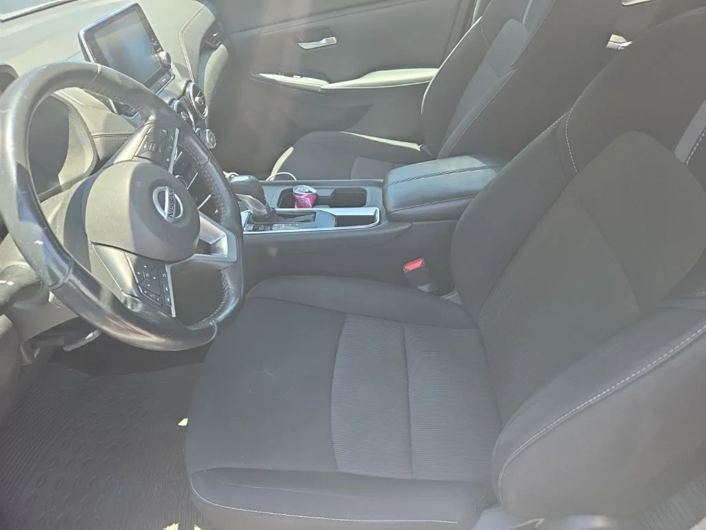 Used 2022 Silver Nissan SV image 8