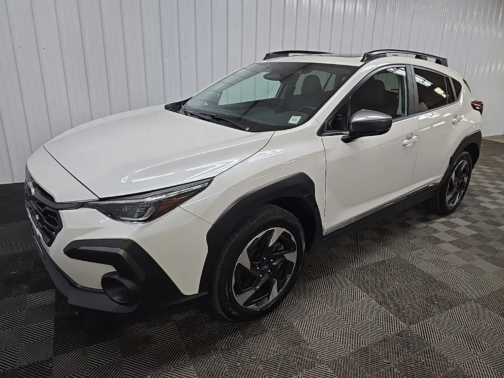 Used 2025 Crystal White Pearl Subaru Limited image 8