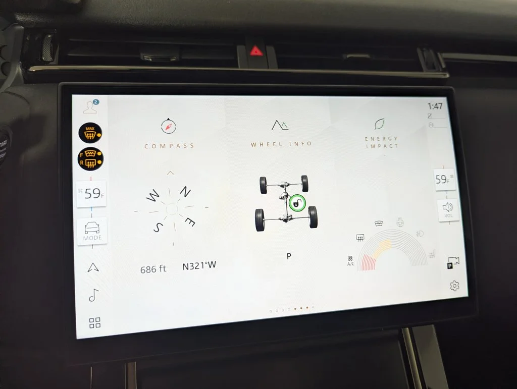 Certified Used 2025 White Land Rover Dynamic SE image 44
