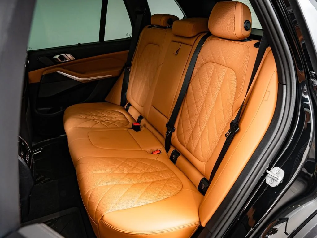 New 2026 Black Sapphire Metallic BMW xDrive40i image 43