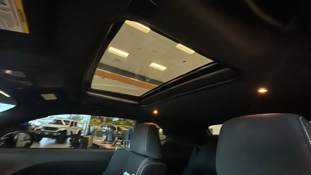 Used 2023 Black Dodge SRT Hellcat Jailbreak image 14