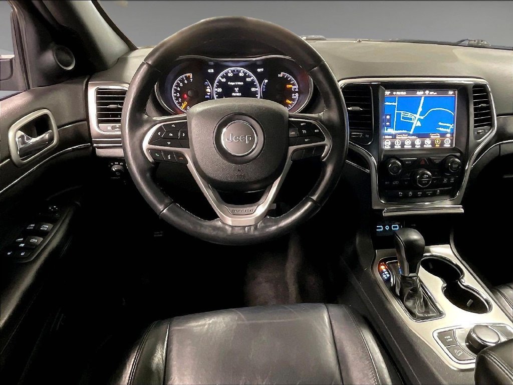 Used 2018 Gray Jeep Limited image 18