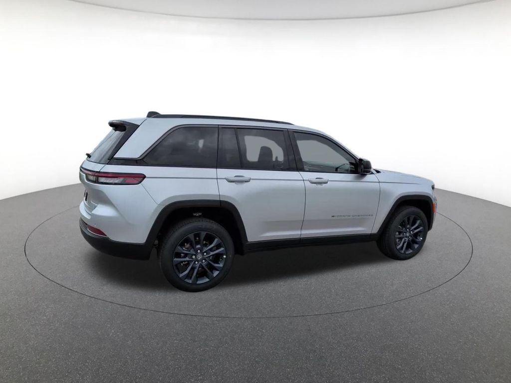 New 2026 Silver Zynith Jeep  image 5