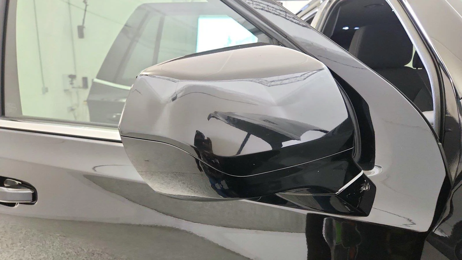 Used 2023 BLACK Chevrolet LS image 41