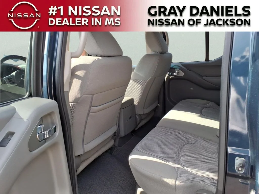 Used 2019 Blue Nissan SV image 27