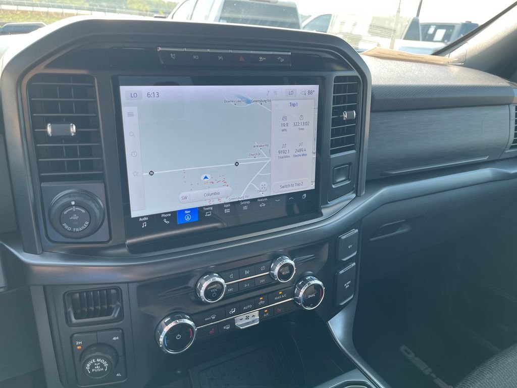 Used 2024 Blue Ford XLT image 18