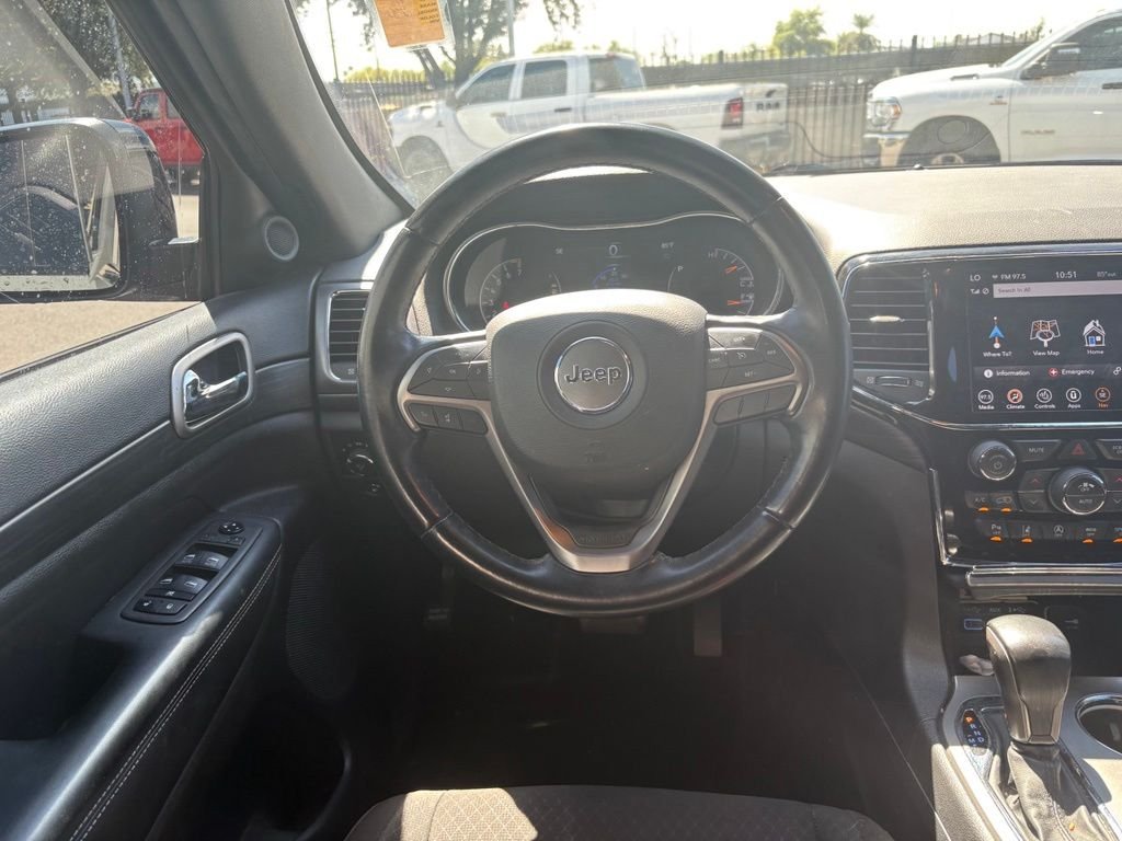 Used 2021 Gray Jeep Laredo image 6