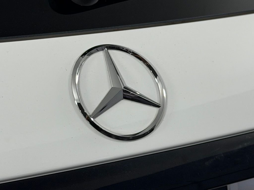 Used 2024 Polar White Mercedes-Benz GLC 300 image 10
