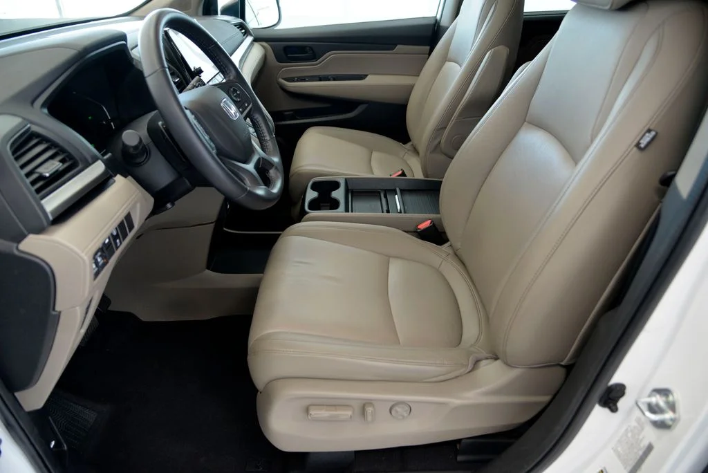 Used 2023 White Honda EX-L image 15