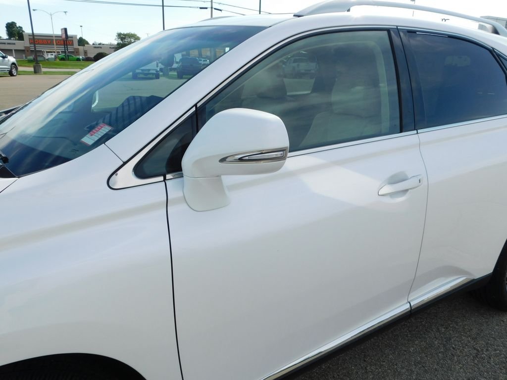 Used 2015 White Lexus 350 image 12