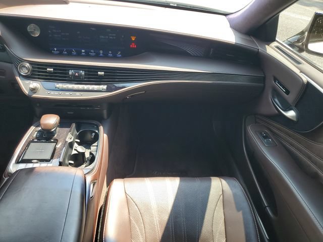 Used 2018 White Lexus LS 500 image 16
