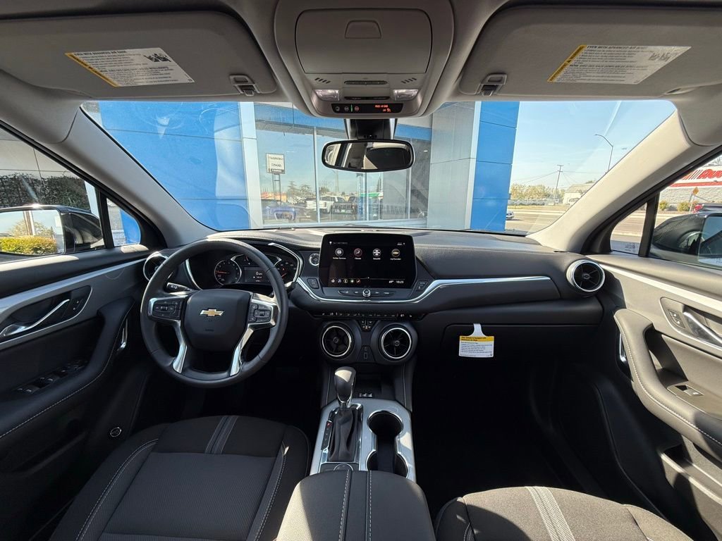2025 Chevrolet Blazer 2LT - Photo 13