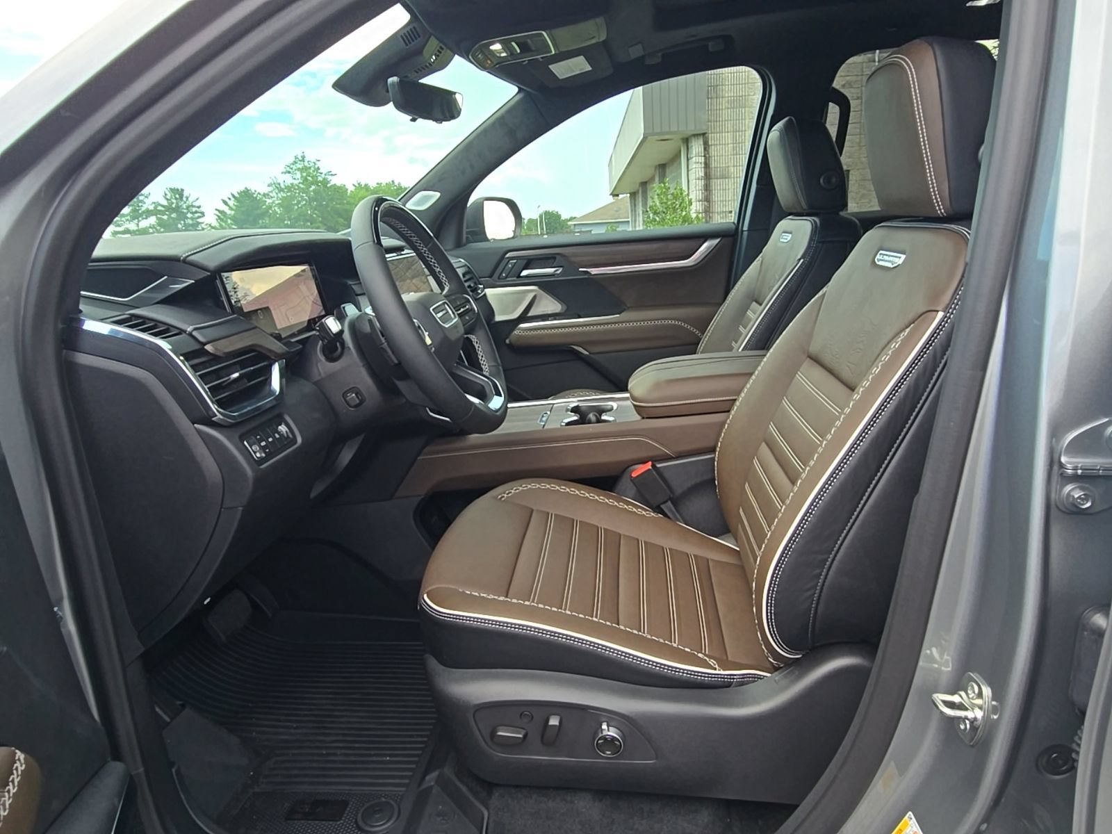 New 2026 Sterling Metallic GMC Denali Ultimate image 32