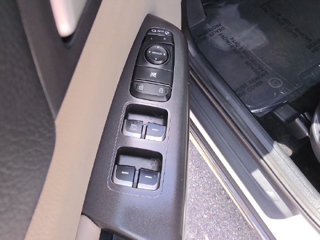 2020 Kia Sportage S - Photo 16