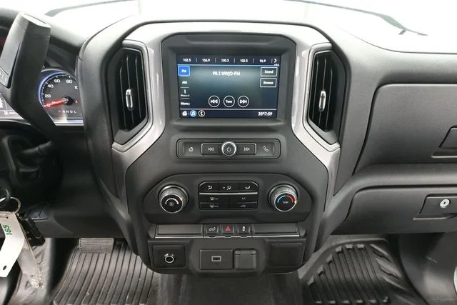 Used 2020 Silver Chevrolet WT image 30