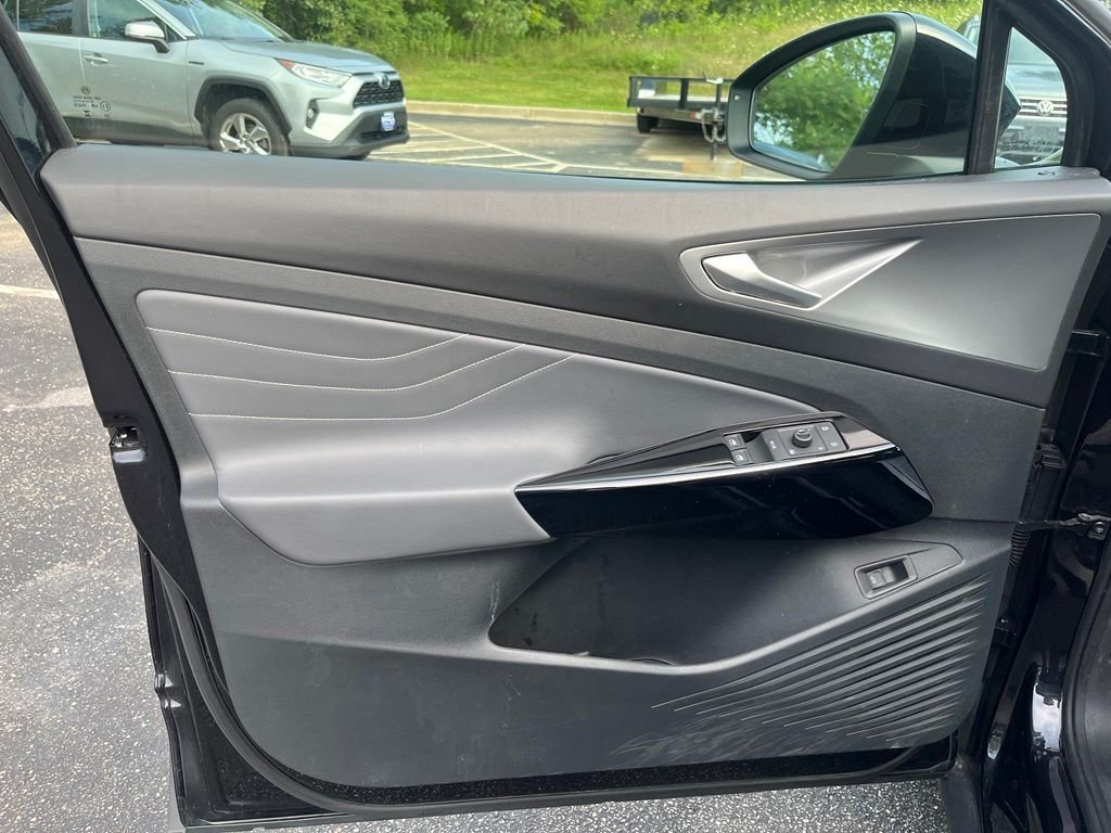 Certified Used 2023 Black Volkswagen Pro S Plus image 9