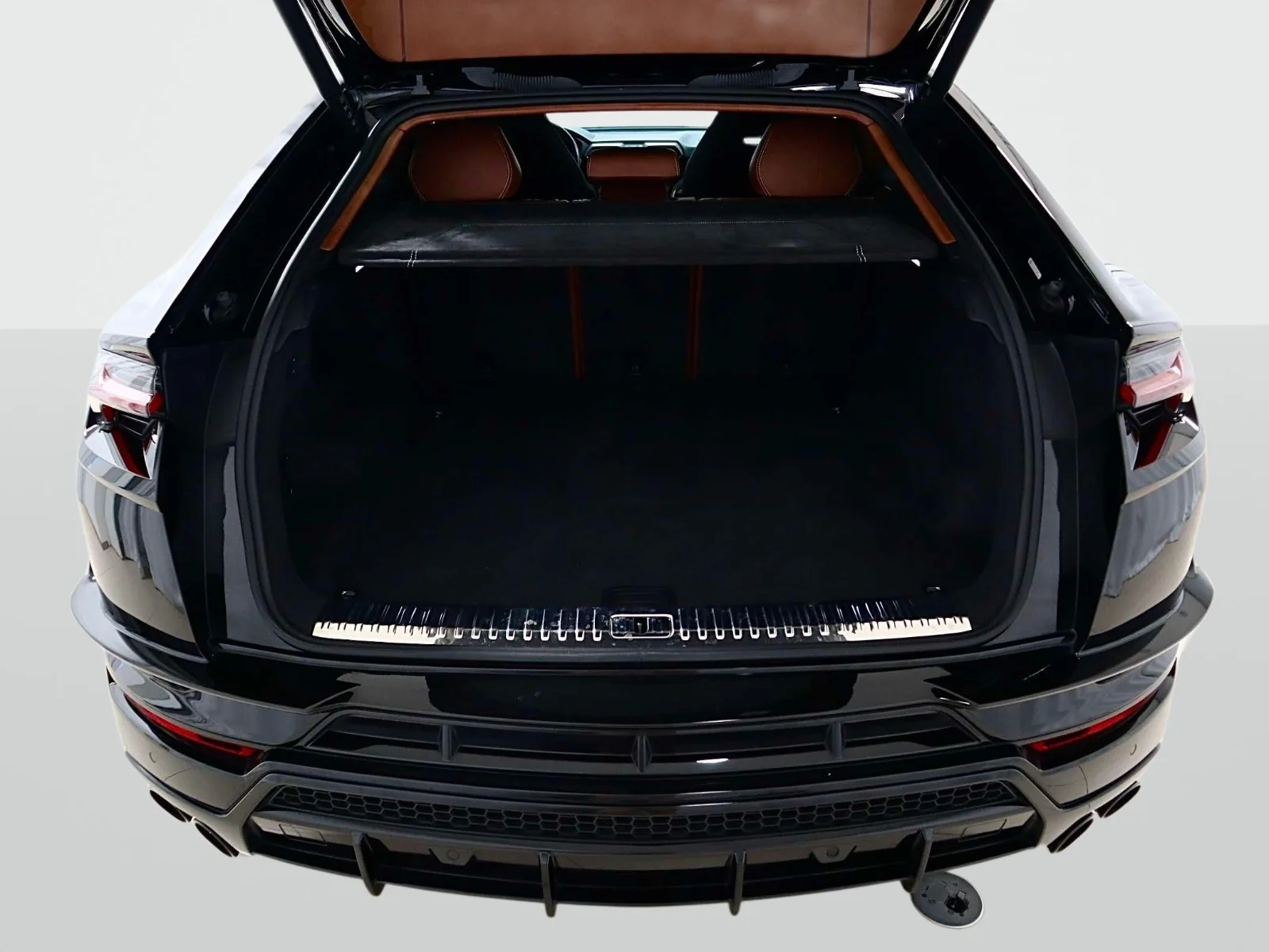Used 2023 Black Lamborghini S AWD image 11
