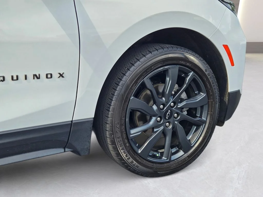 Used 2022 White Chevrolet RS image 5
