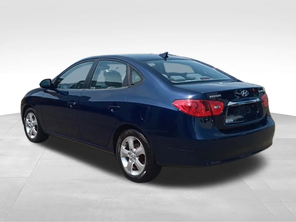 Used 2010 Regatta Blue Pearl Hyundai SE image 4