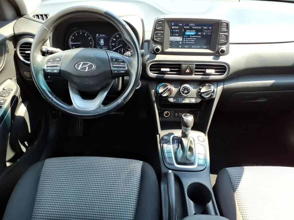 Used 2018 Silver Hyundai SEL image 8